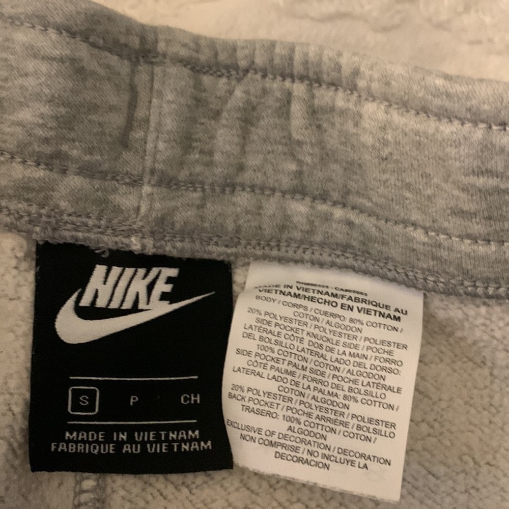 Men’s shorts - Picture 3 of 4
